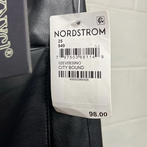 NWT Blank NYC Women's Faux Leather Snap Front Black Midi Skirt Size 25 Pockets - Picture 3 of 7